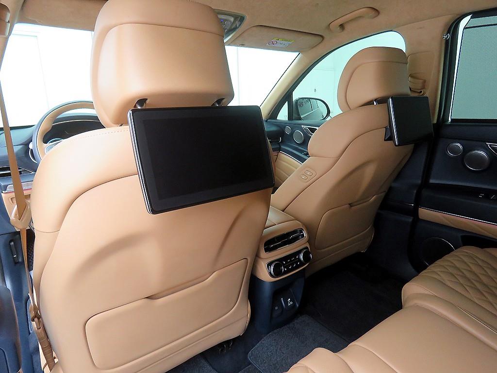 Genesis GV80 - Vista 8