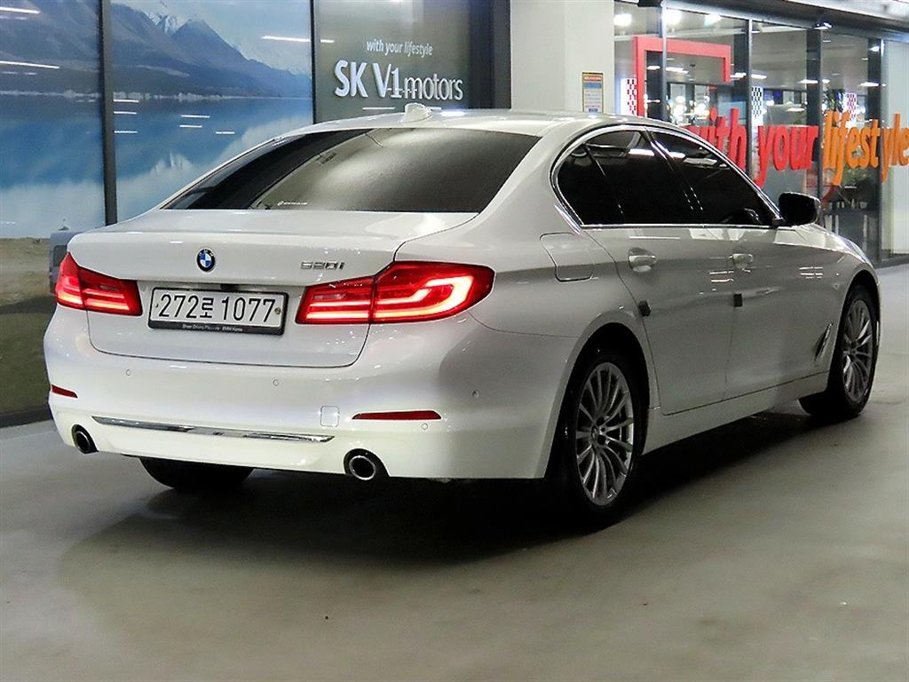 BMW 5 Series - Vista 4