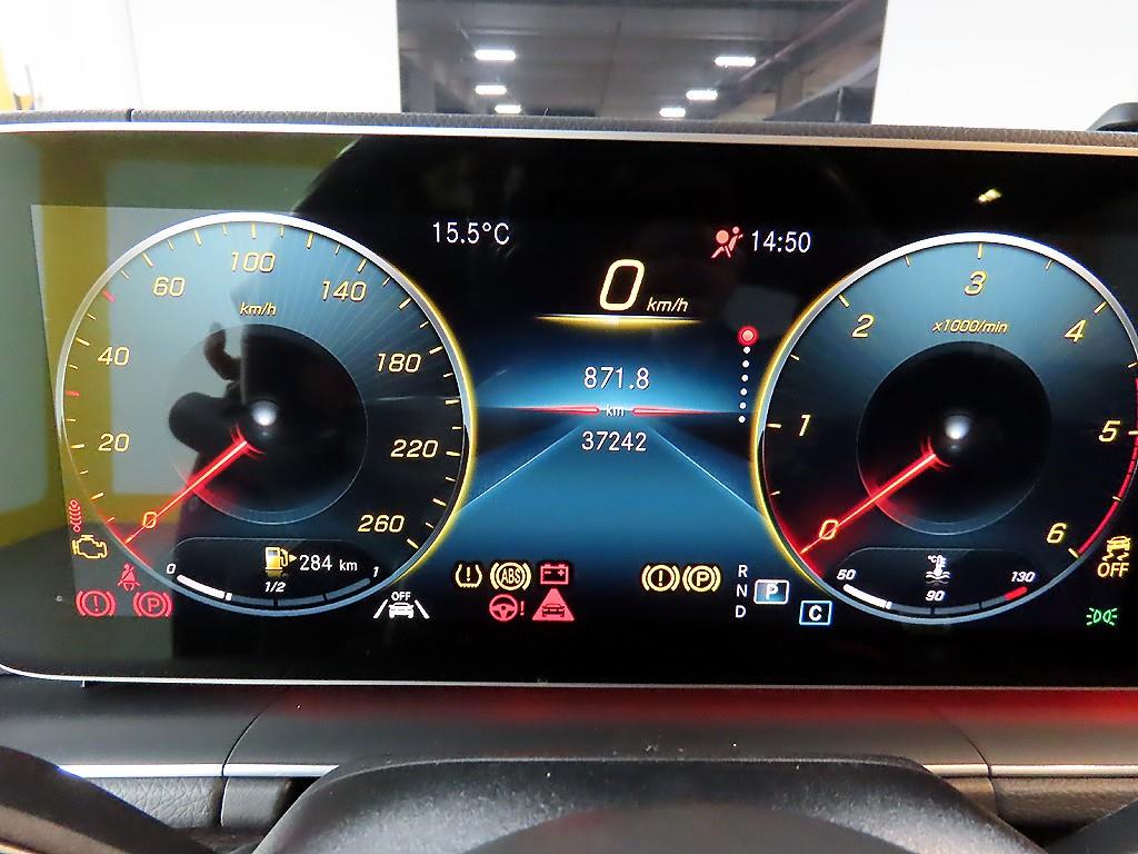 Mercedes Benz GLE Class - Vista 8