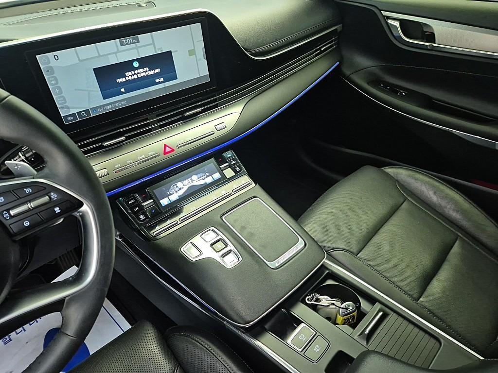 HYUNDAI Grandeur - Vista 10