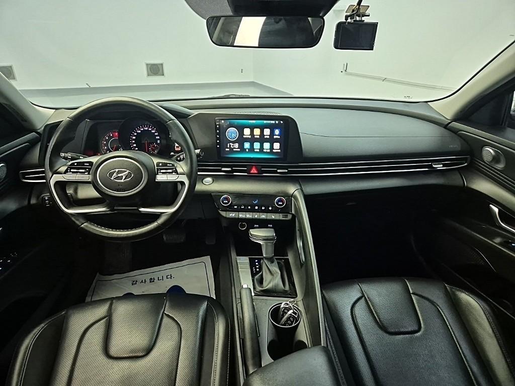 HYUNDAI Avante - Vista 7