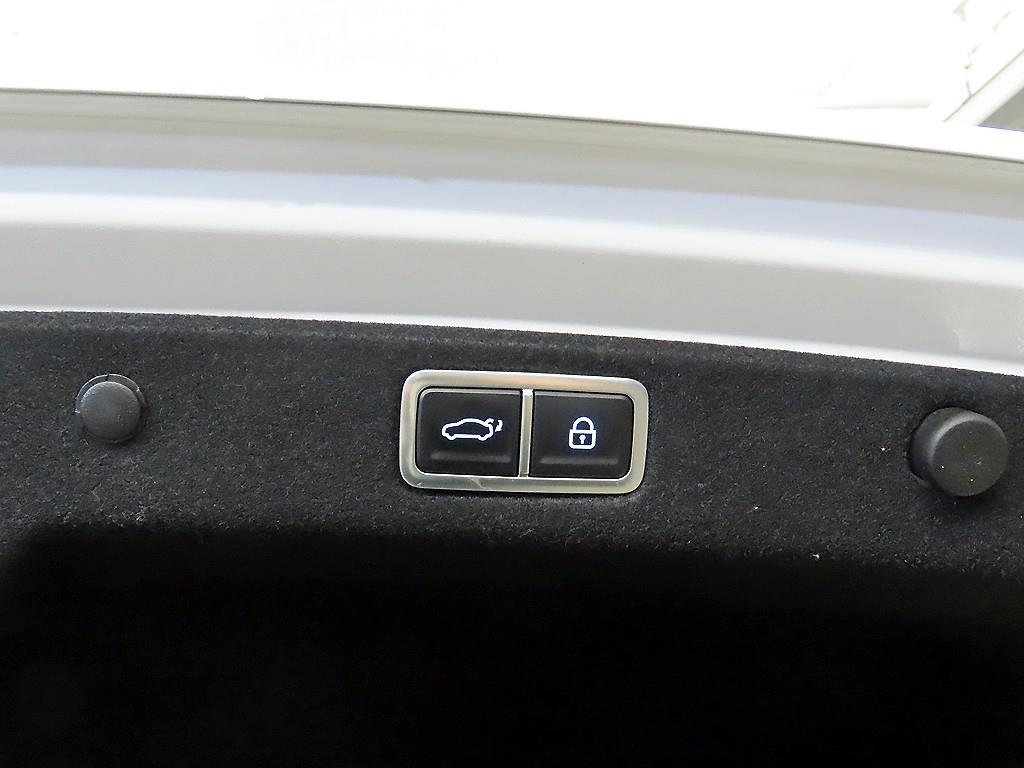 HYUNDAI Grandeur 2023 Blanco - Importación desde Corea - HF Imports Iquique - Foto 15