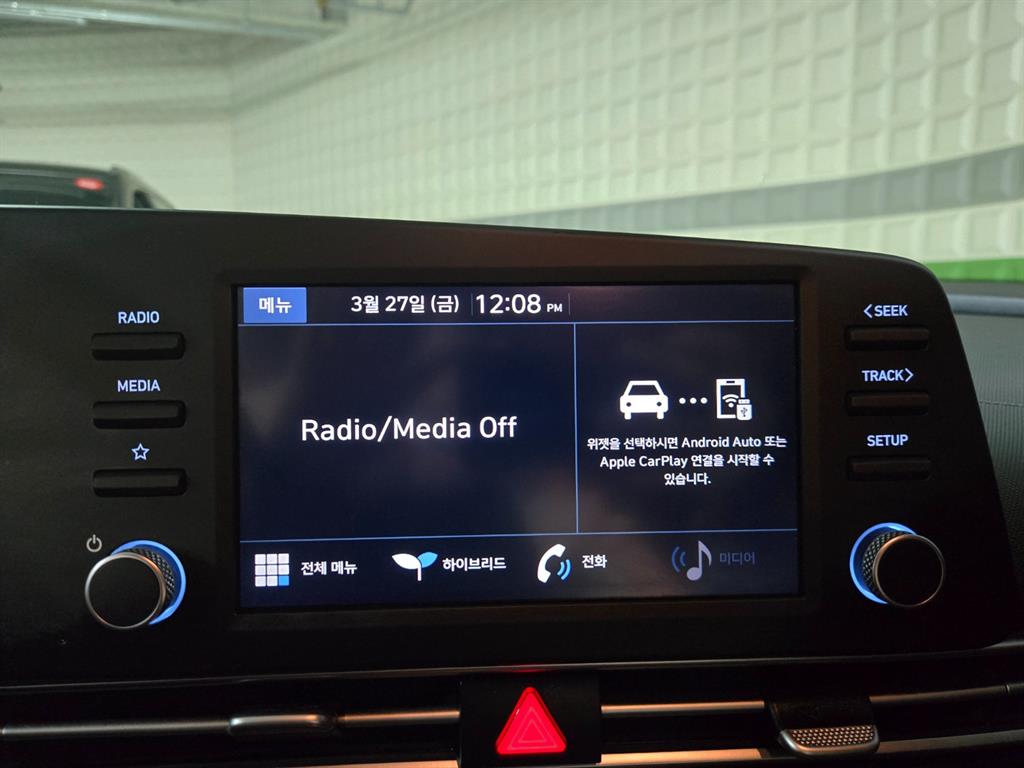 HYUNDAI Avante - Vista 12