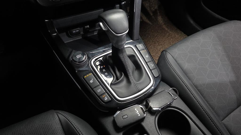 KIA Seltos - Vista 9