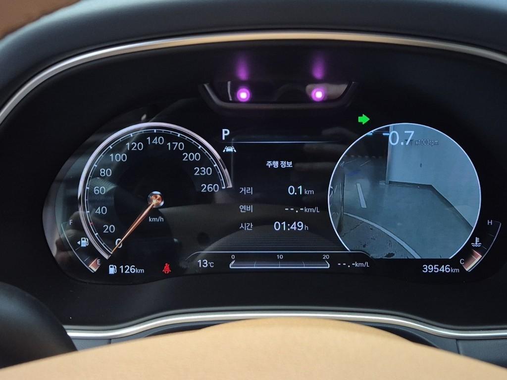 Genesis GV80 - Vista 6