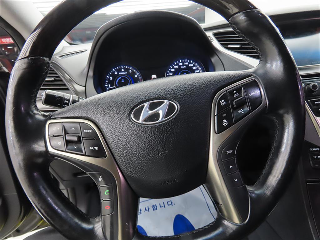 HYUNDAI Grandeur - Vista 8