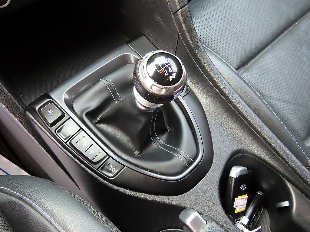 HYUNDAI Veloster - Vista 10