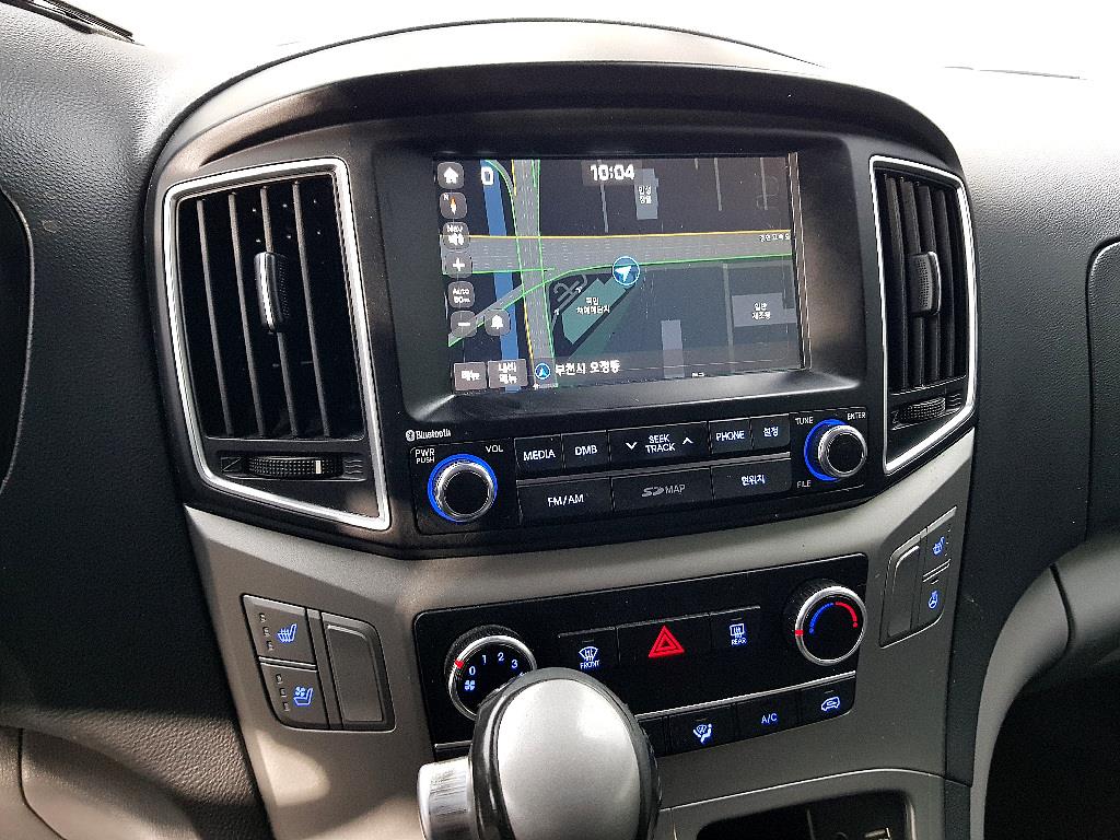 HYUNDAI Starex - Vista 12