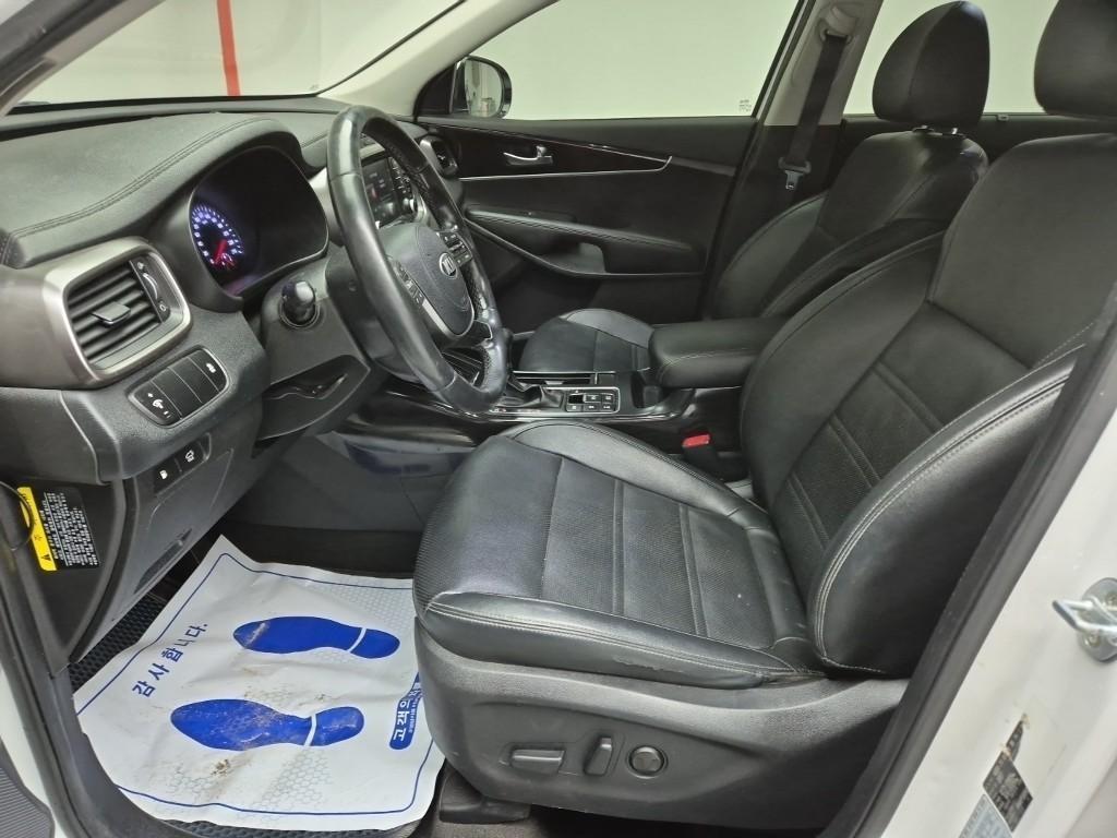 KIA Sorento - Vista 11