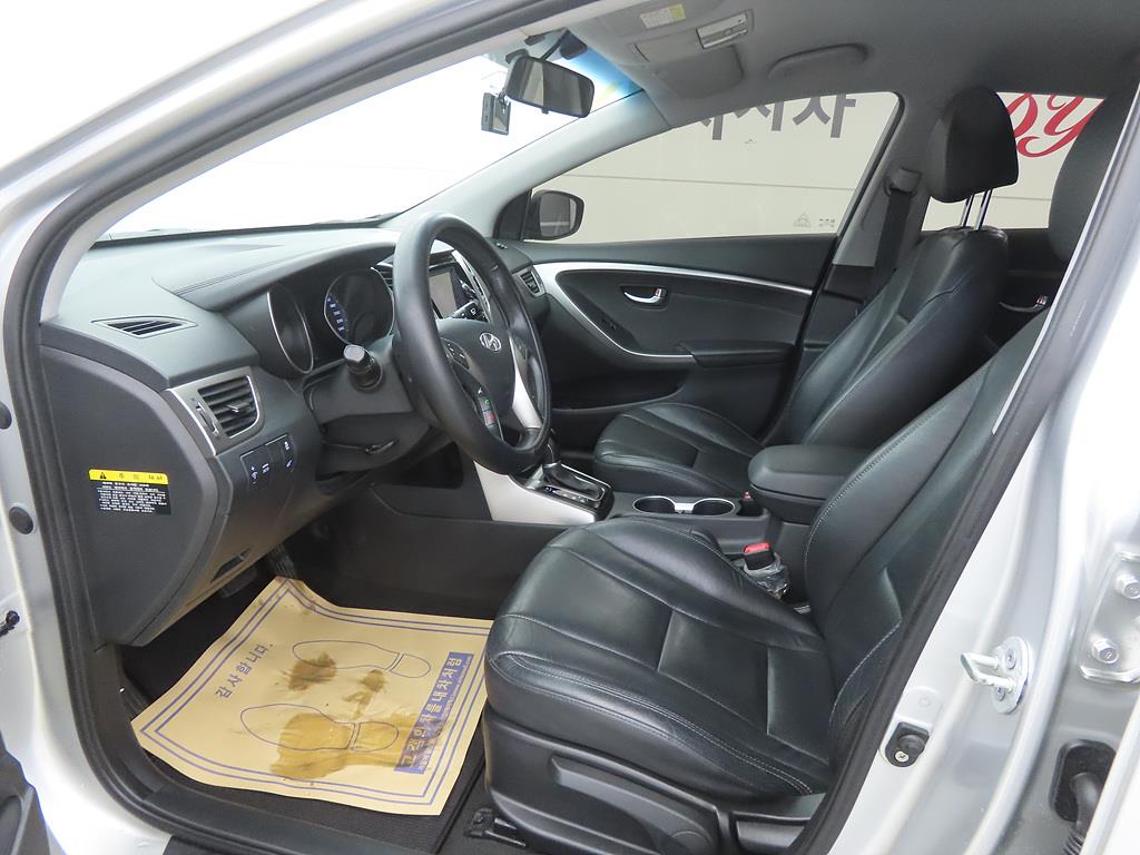 HYUNDAI i30 - Vista 5