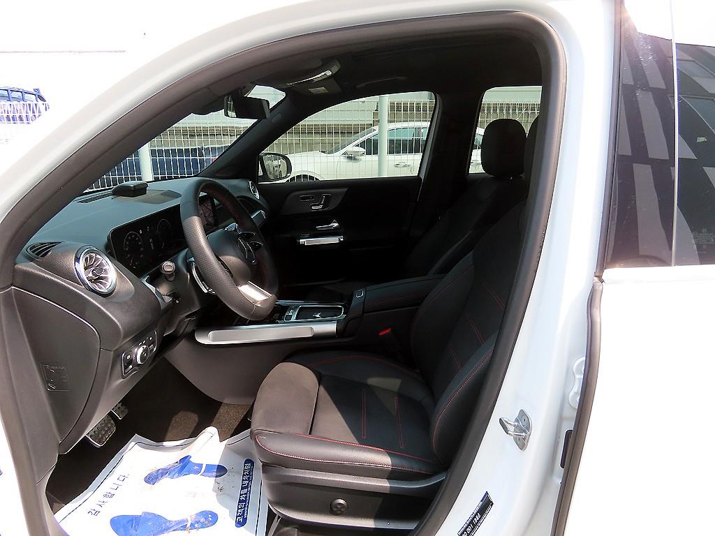 Mercedes Benz GLB Class - Vista 5