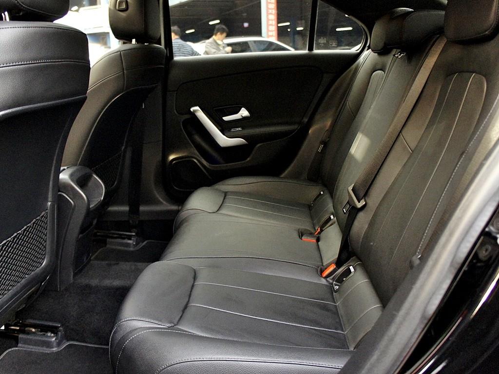 Mercedes Benz A Class - Vista 11