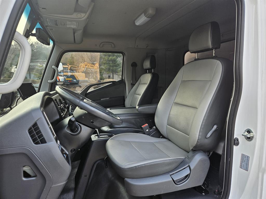 medium and large cargo truck 2024 Blanco - Importación desde Corea - HF Imports Iquique - Foto 18