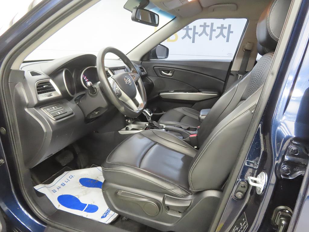 Ssangyong Tivoli - Vista 5