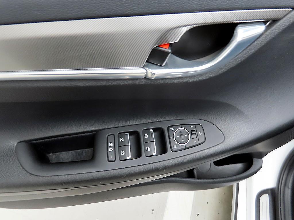 HYUNDAI Grandeur - Vista 11