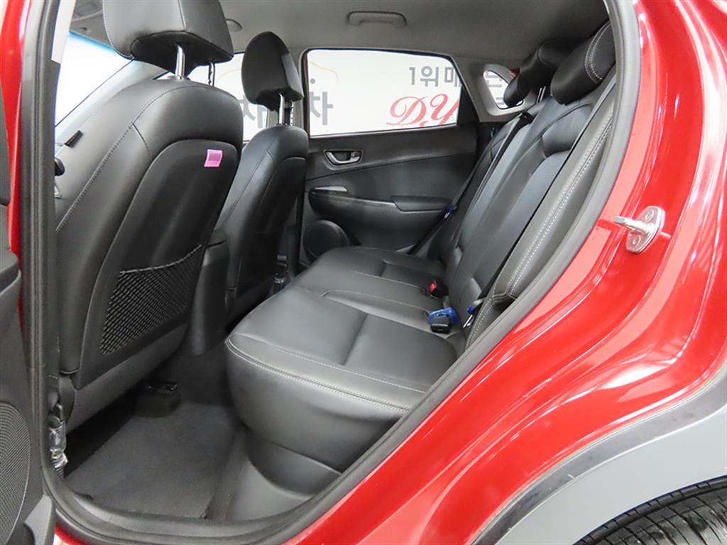 HYUNDAI Kona - Vista 6