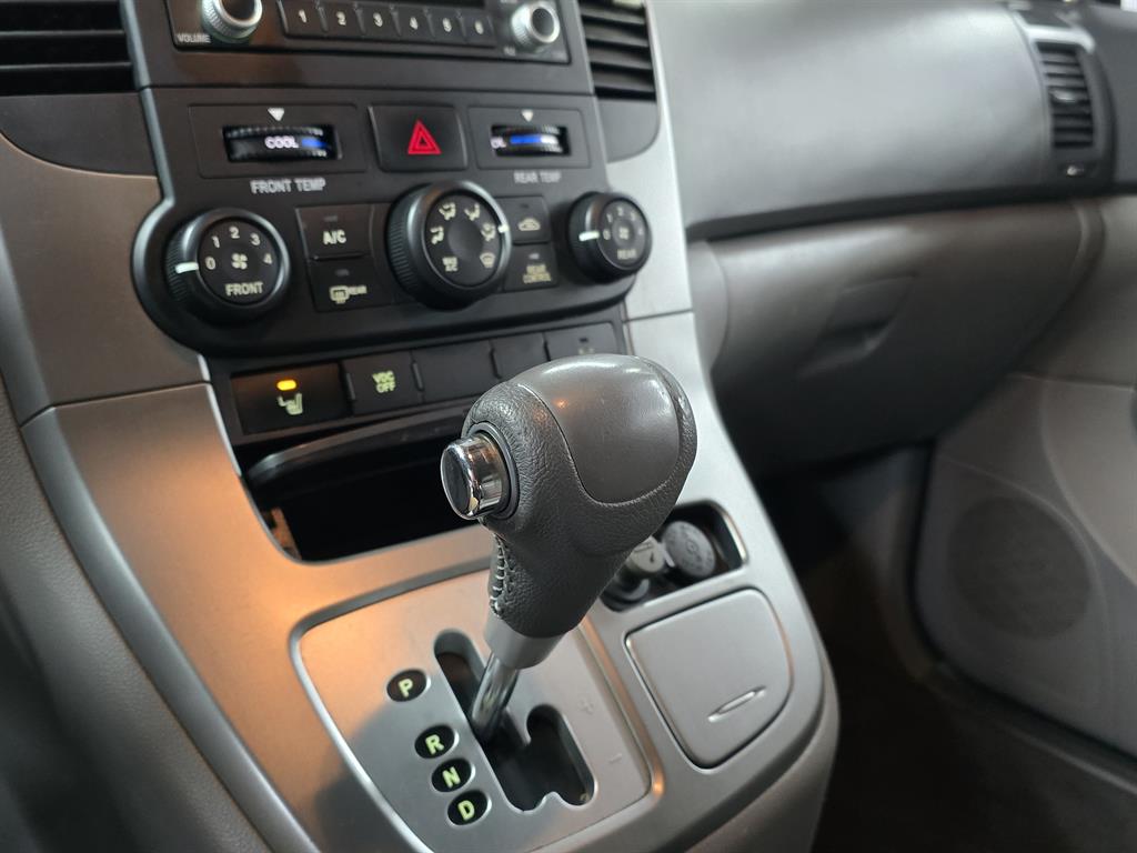 KIA Carnival 2012 Blanco - Importación desde Corea - HF Imports Iquique - Foto 17