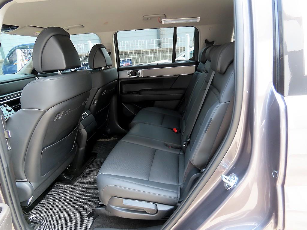 HYUNDAI Santa Fe - Vista 6