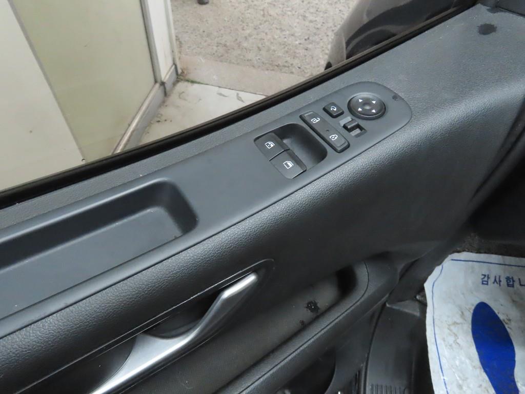 HYUNDAI Staria - Vista 8