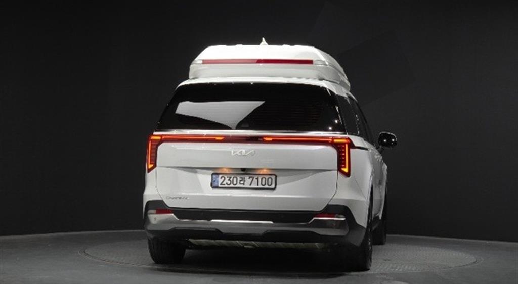 KIA Carnival - Vista 2