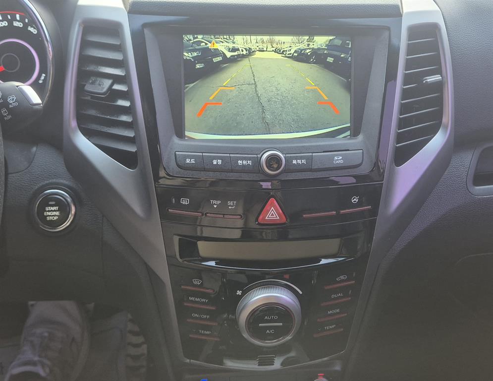 Ssangyong Tivoli - Vista 12