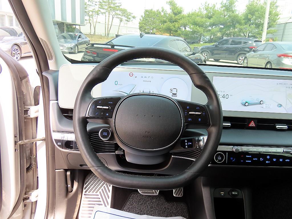 HYUNDAI Ioniq 5 - Vista 8