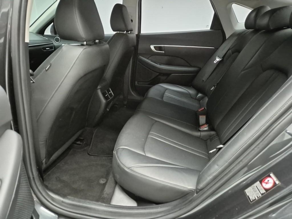 HYUNDAI Sonata - Vista 12