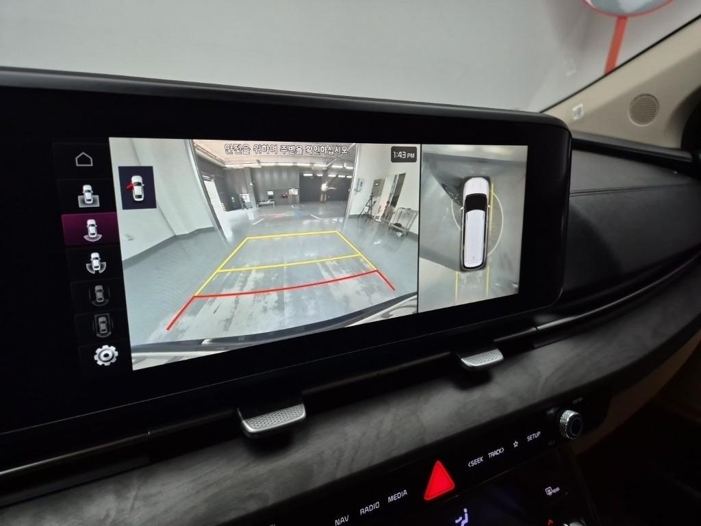 KIA Carnival - Vista 11