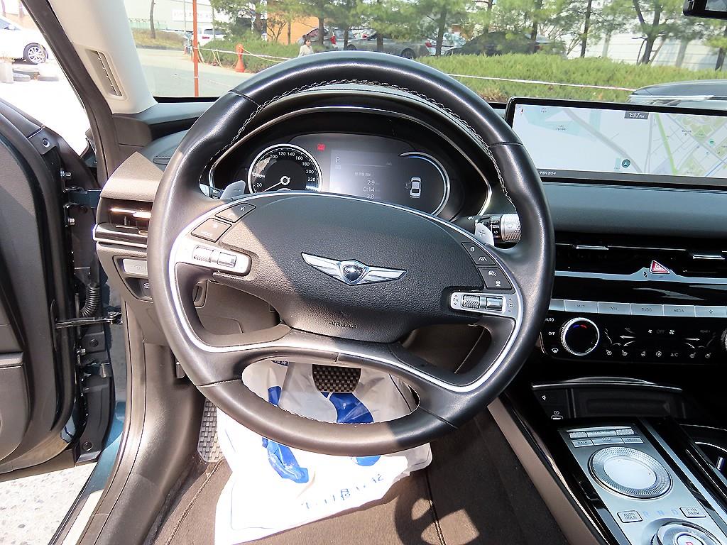 Genesis G80 - Vista 8