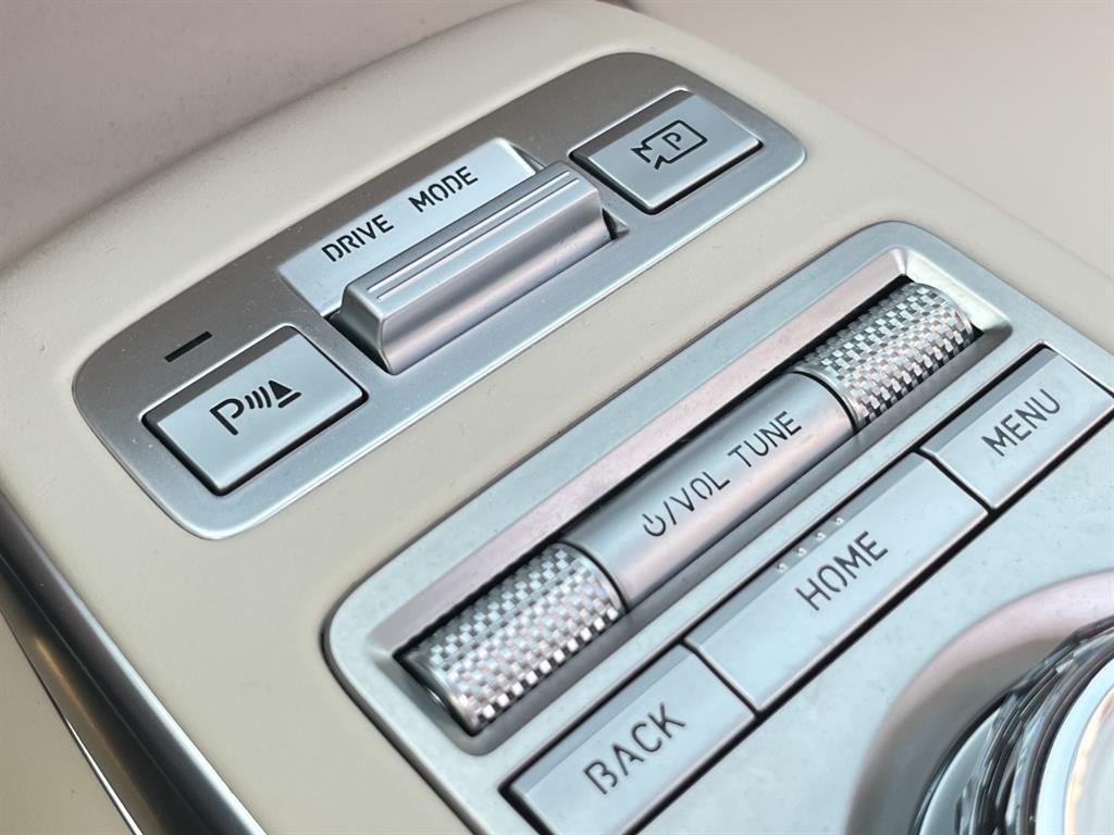 Genesis GV70 2023 Blanco - Importación desde Corea - HF Imports Iquique - Foto 13