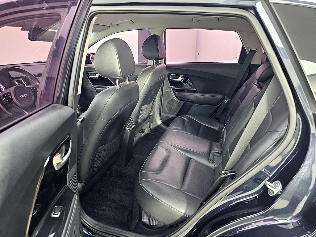 KIA Niro - Vista 9