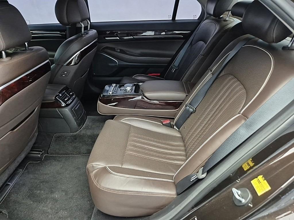 Genesis EQ900 - Vista 7