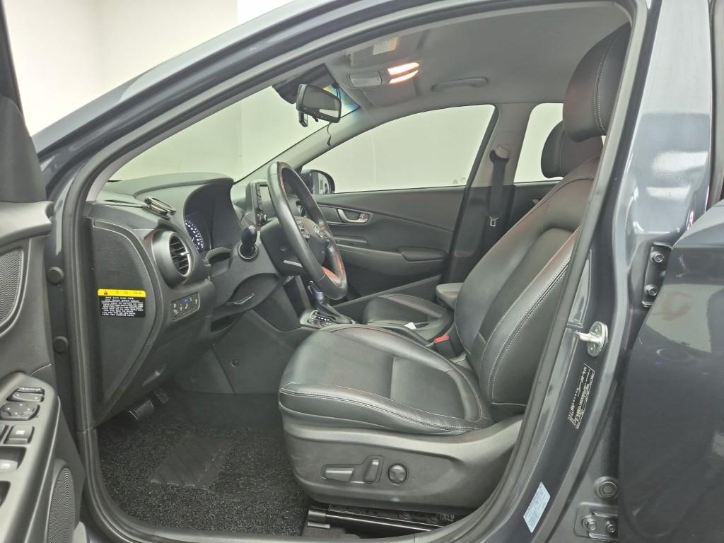 HYUNDAI Kona - Vista 11