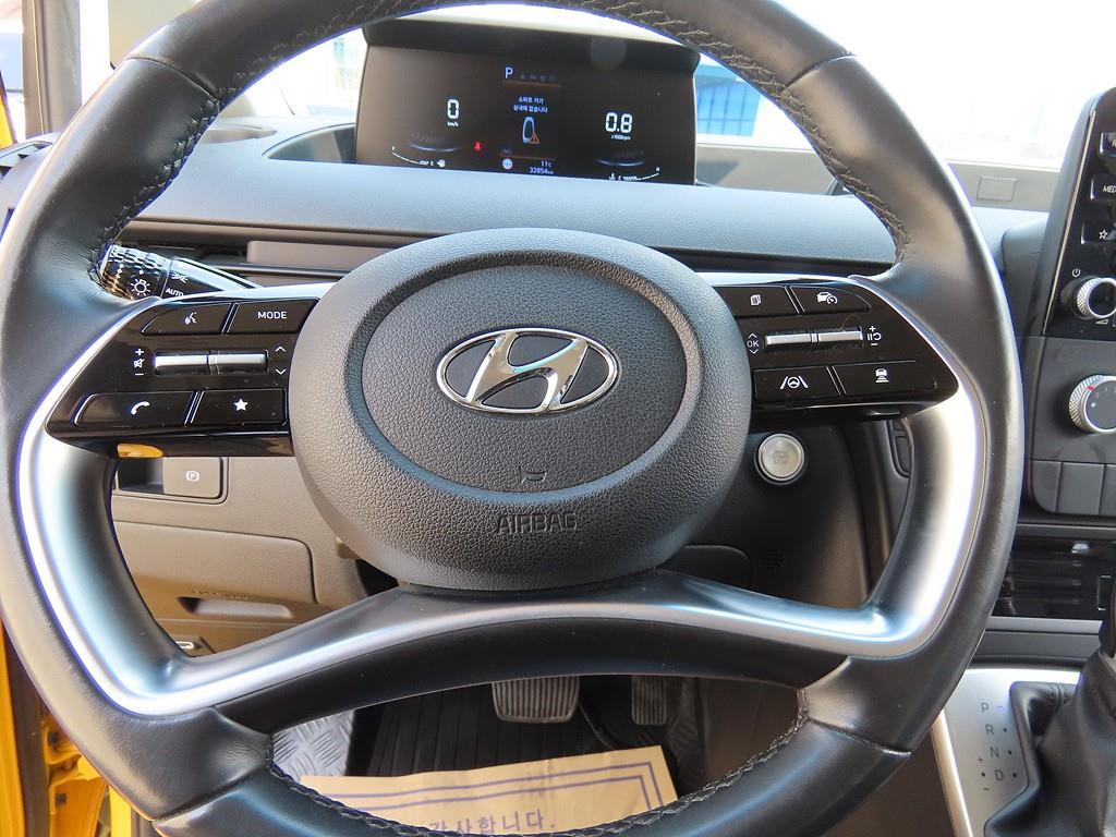 HYUNDAI Staria - Vista 11