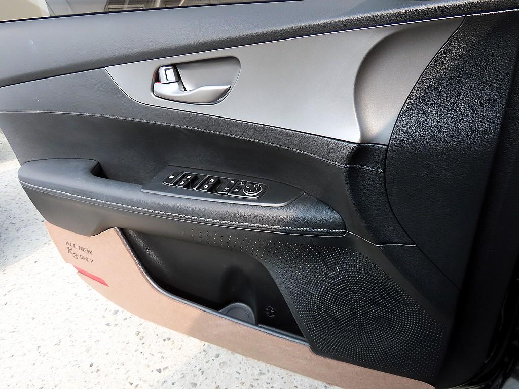 KIA K3 - Vista 11