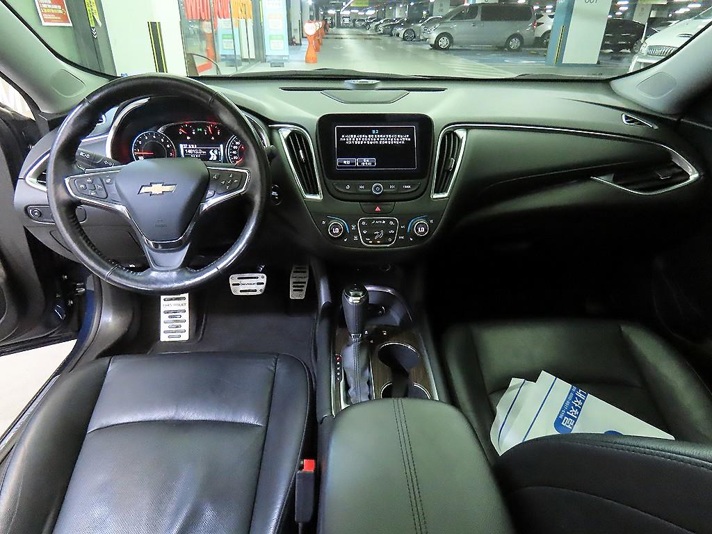 Chevrolet Malibu - Vista 10