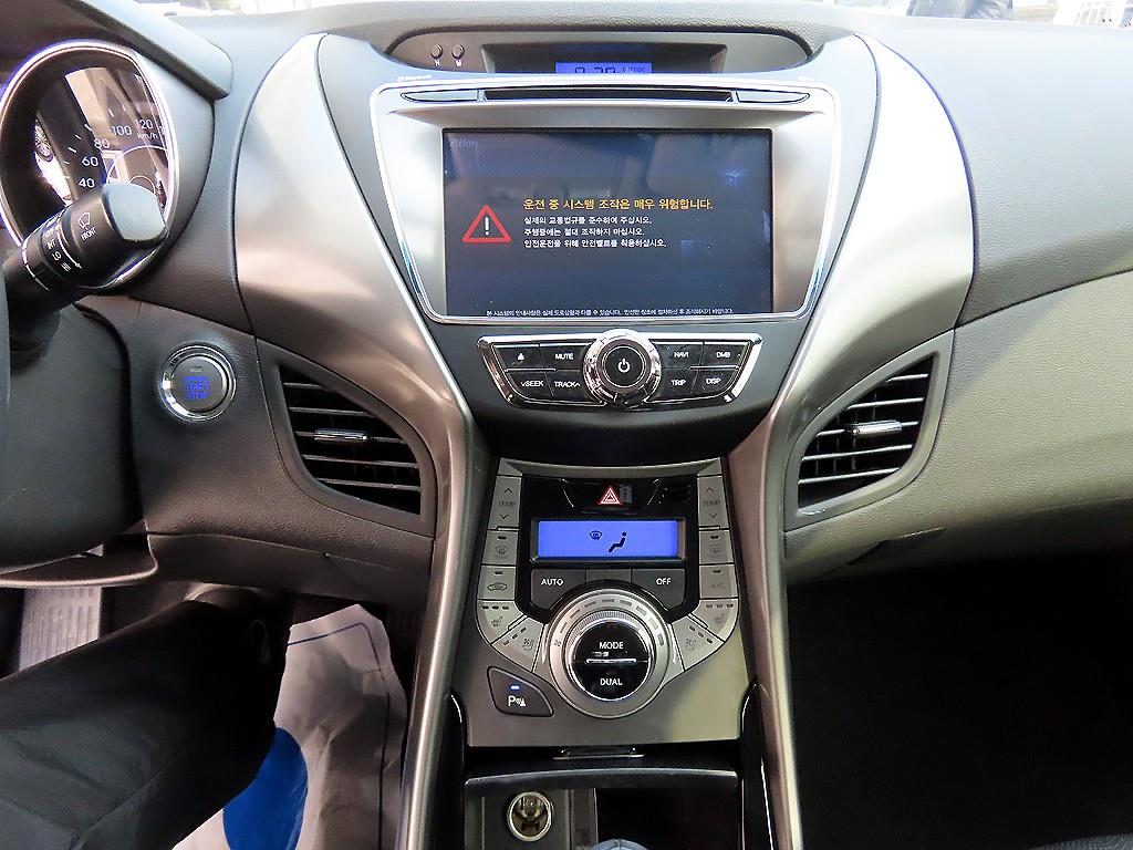 HYUNDAI Avante 2014 Blanco - Importación desde Corea - HF Imports Iquique - Foto 15