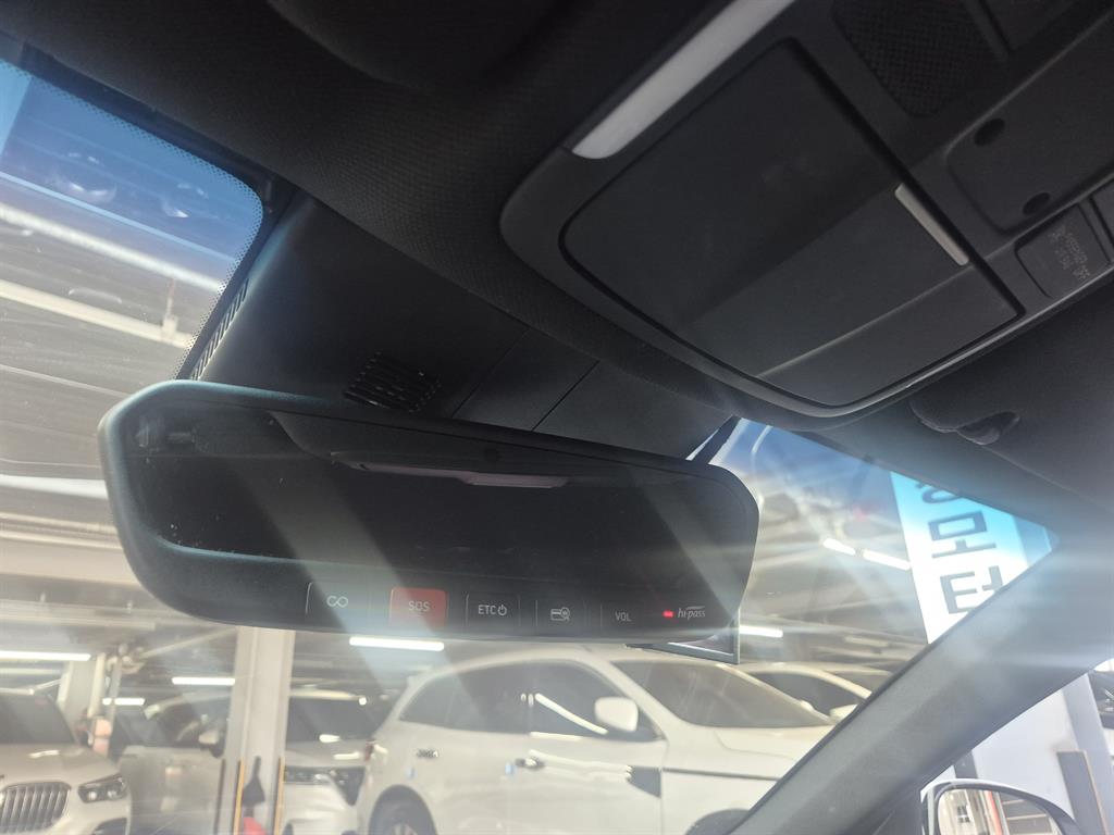 Genesis G70 - Vista 12