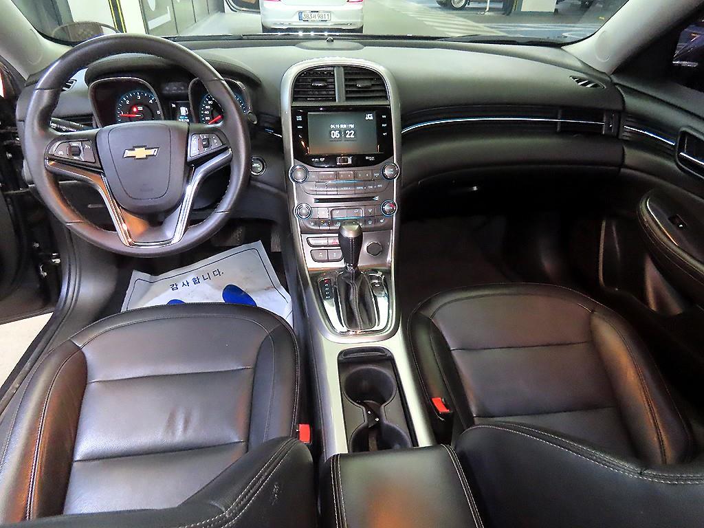 Chevrolet Malibu - Vista 10