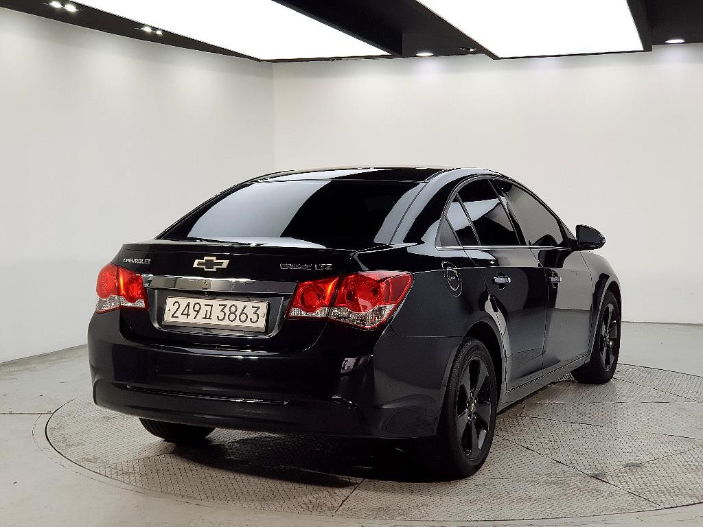 Chevrolet Cruise - Vista 4