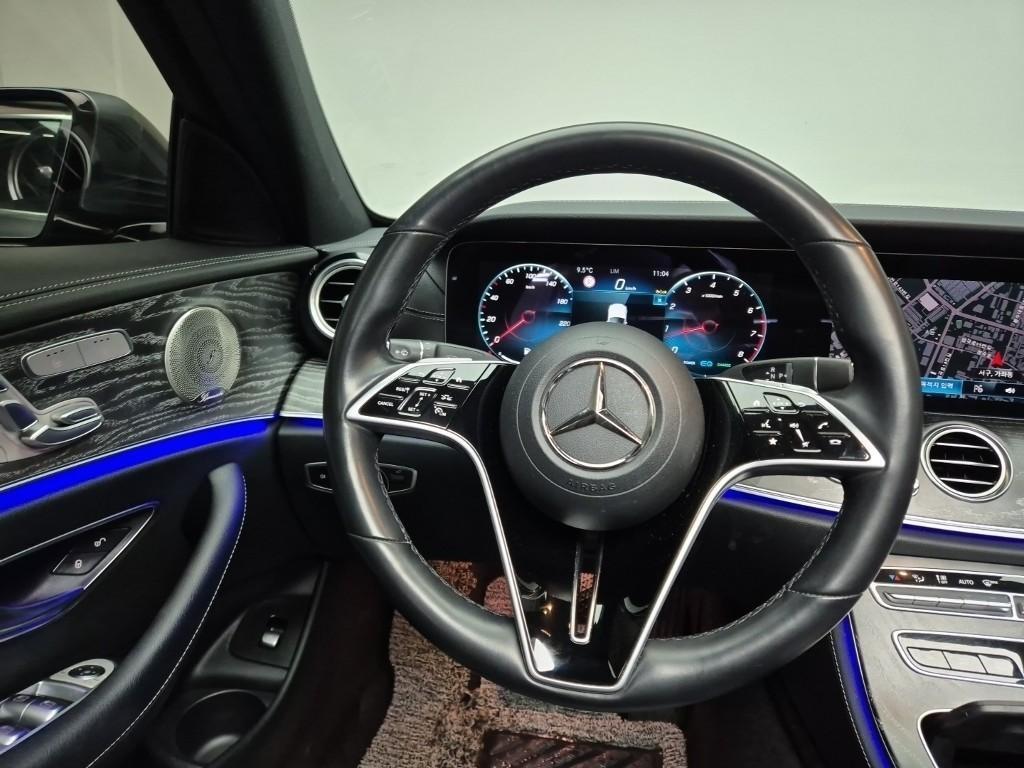 Mercedes Benz E class - Vista 9