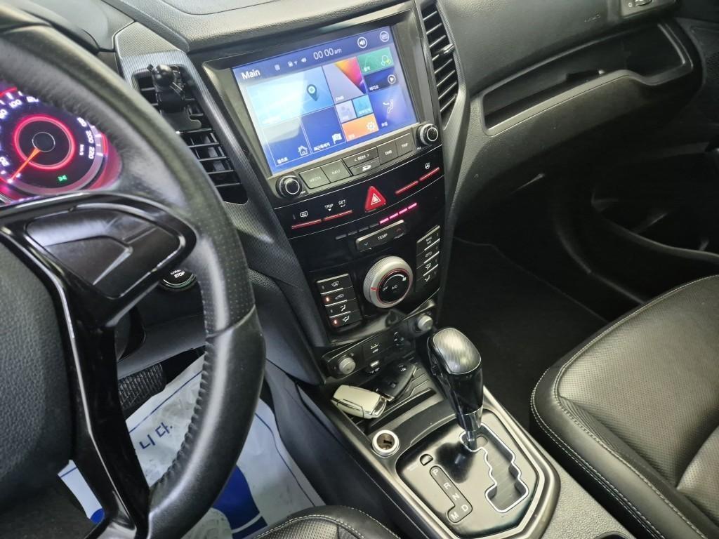 Ssangyong Tivoli - Vista 10