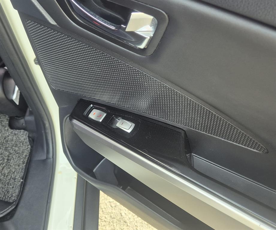 Ssangyong Tivoli 2016 Blanco - Importación desde Corea - HF Imports Iquique - Foto 19