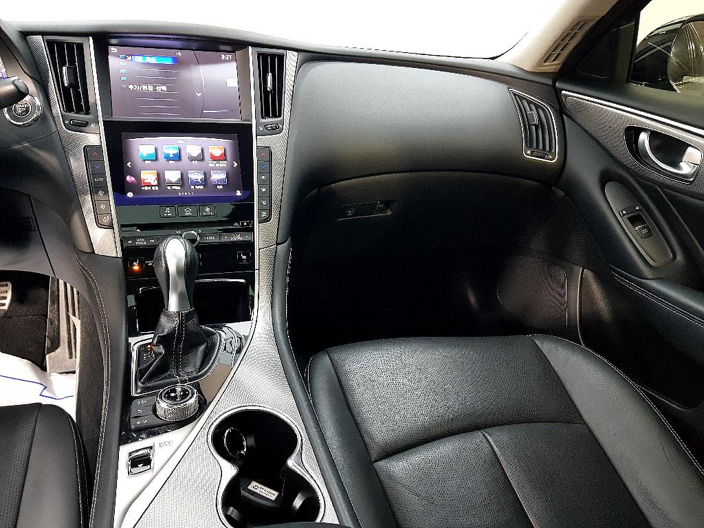 Infiniti Q - Vista 10