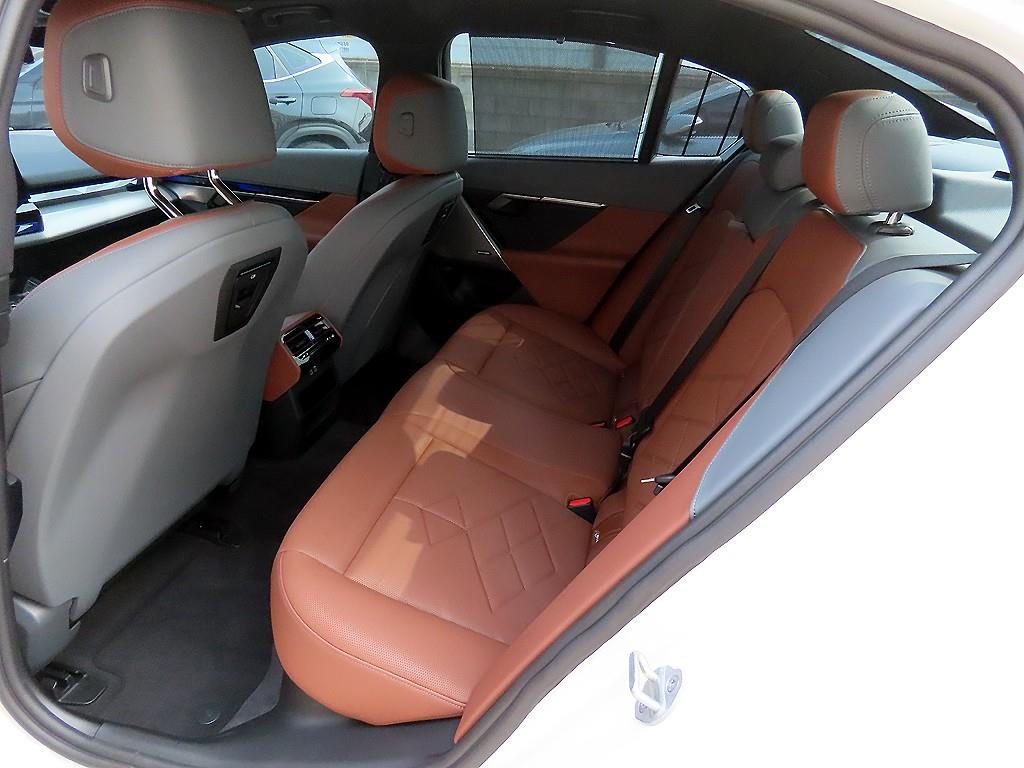 BMW 5 Series - Vista 6