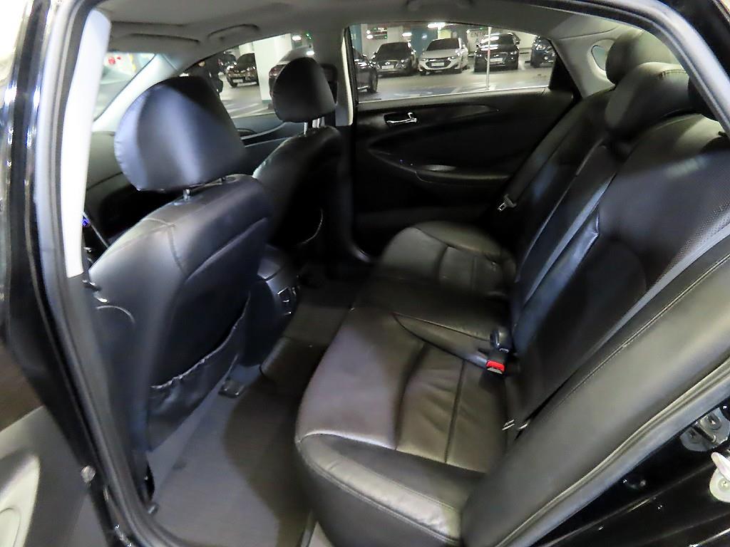 HYUNDAI Sonata - Vista 7