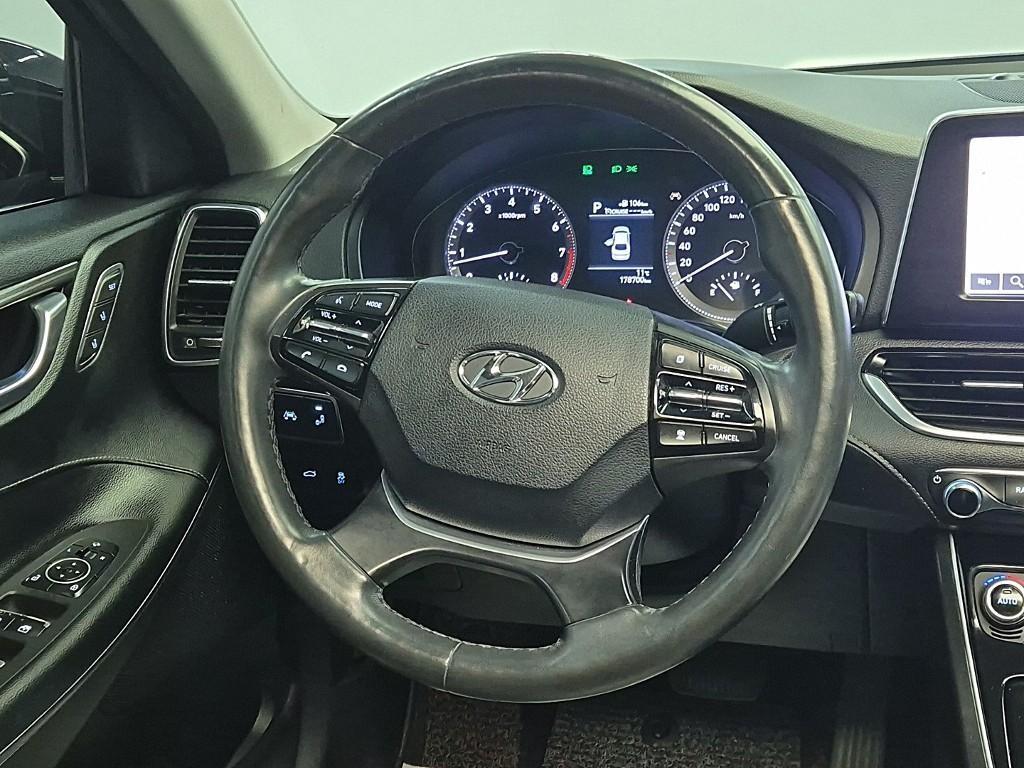 HYUNDAI Grandeur - Vista 9