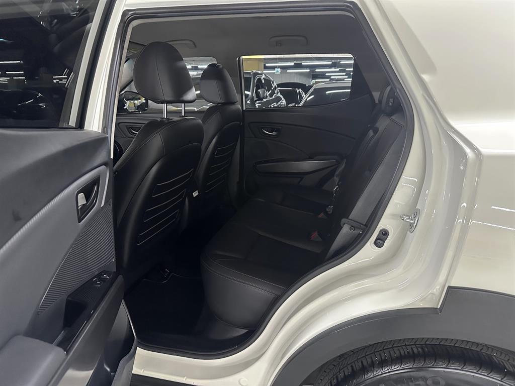 Ssangyong Tivoli - Vista 12