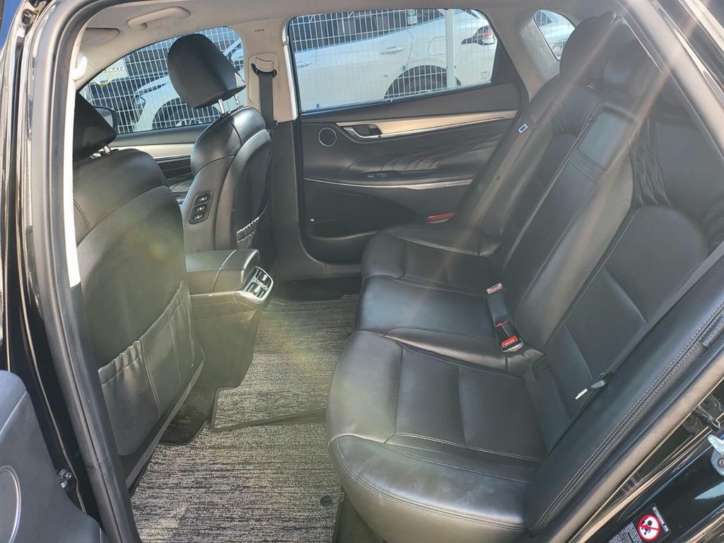 HYUNDAI Grandeur - Vista 6