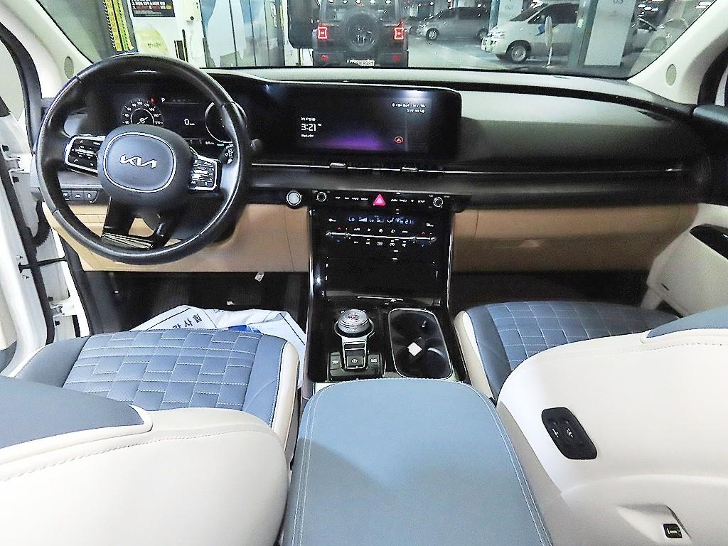 KIA Carnival - Vista 11